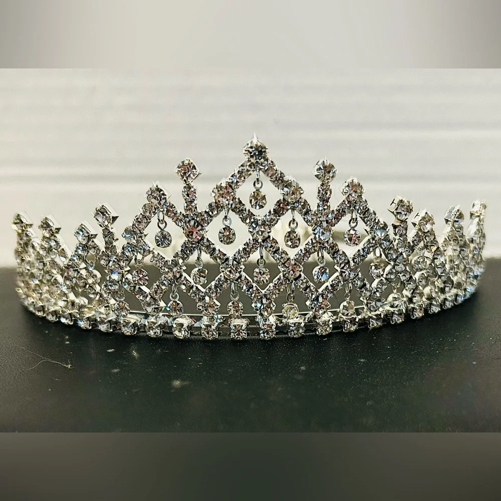 Tiara & Crystal Rhinestone earrings NEW without tags bridal formal prom costume